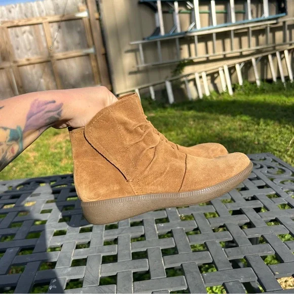 Munro Scout Tobacco Suede Ruched‎ Water Resistant Comfort Bootie size 5.5 - Picture 6 of 10